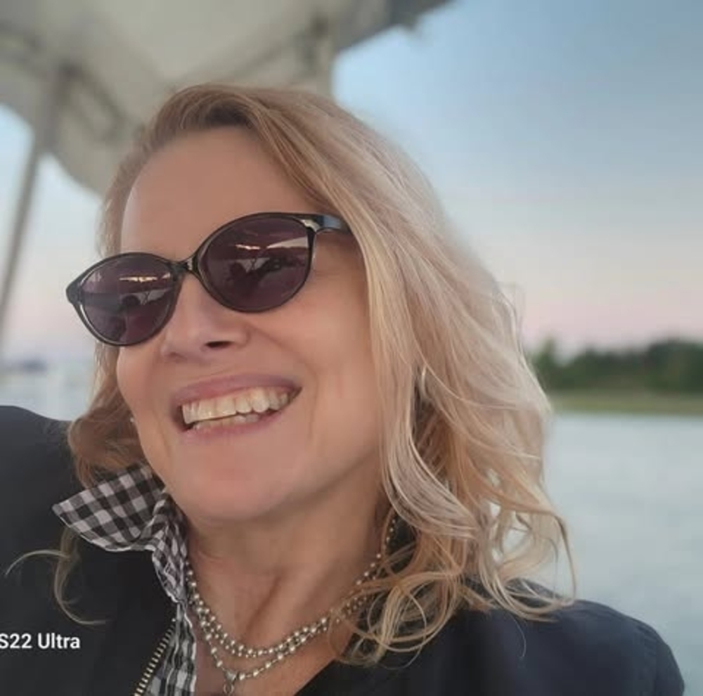 Meet your Posher, Stephanie